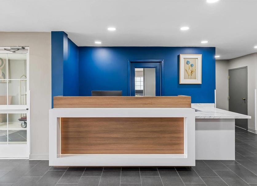 Front desk Photo