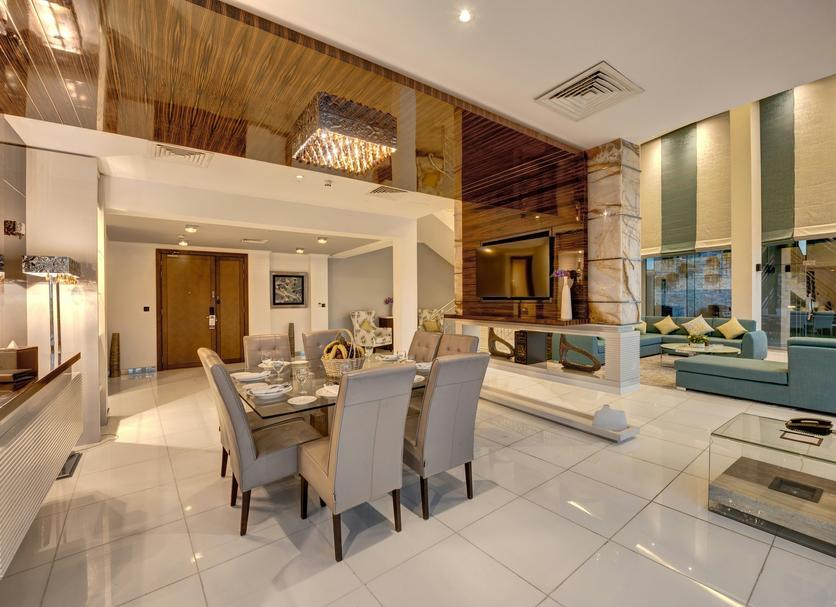 Dining room Photo