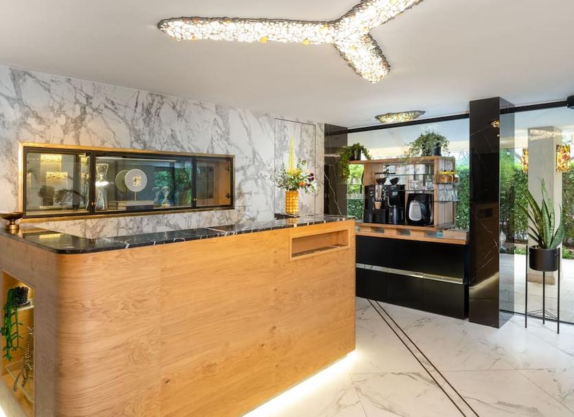 Front desk Photo
