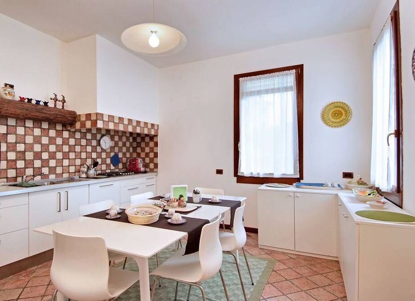 Kitchen Photo