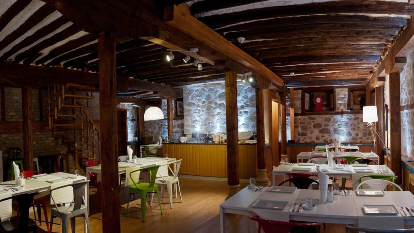 Hich Hotel Konya