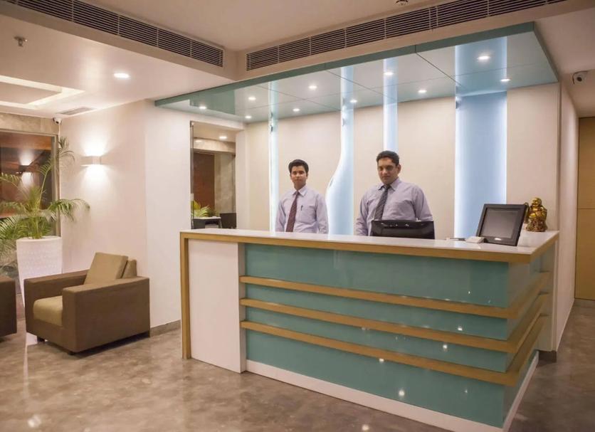 Front desk Photo