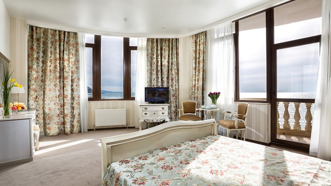 Dolphin Resort Hotel & Conference