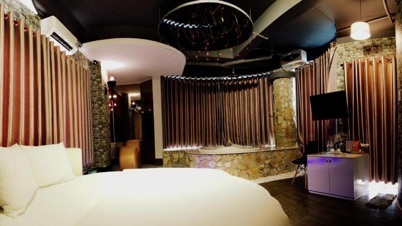 Bonita Grand Hotel