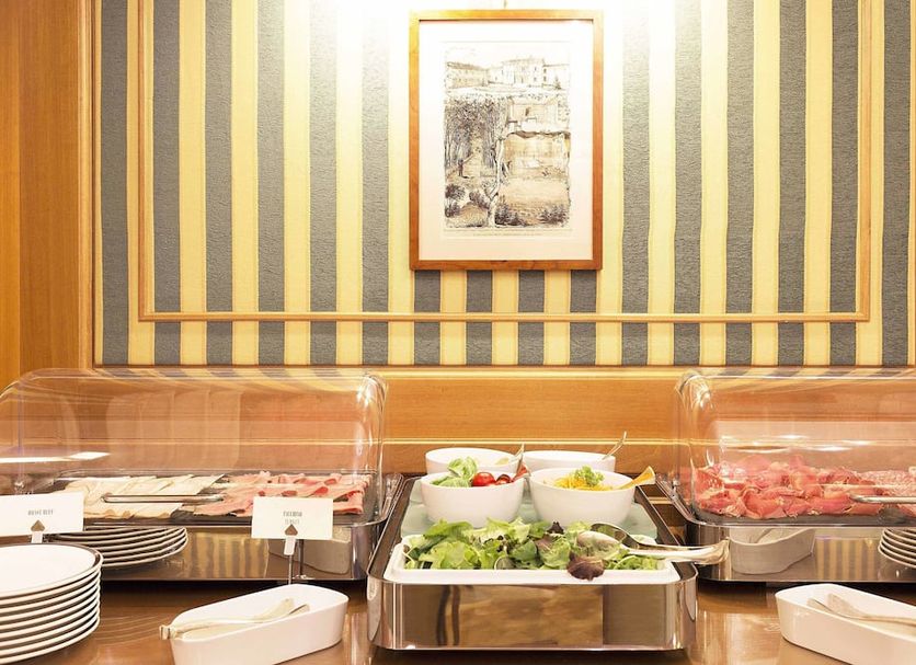 Buffet Photo