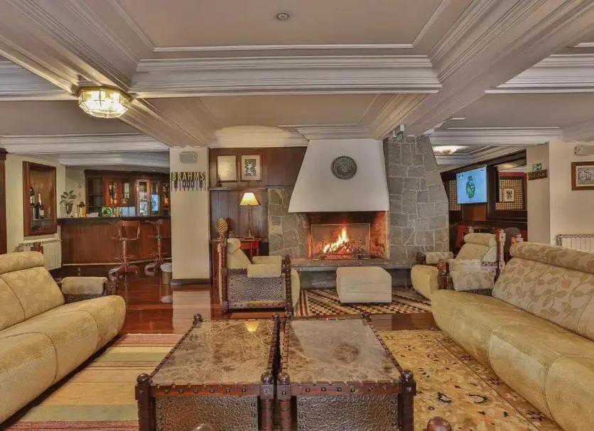 Lounge Photo