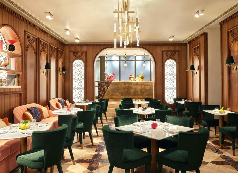 Restaurant Photo