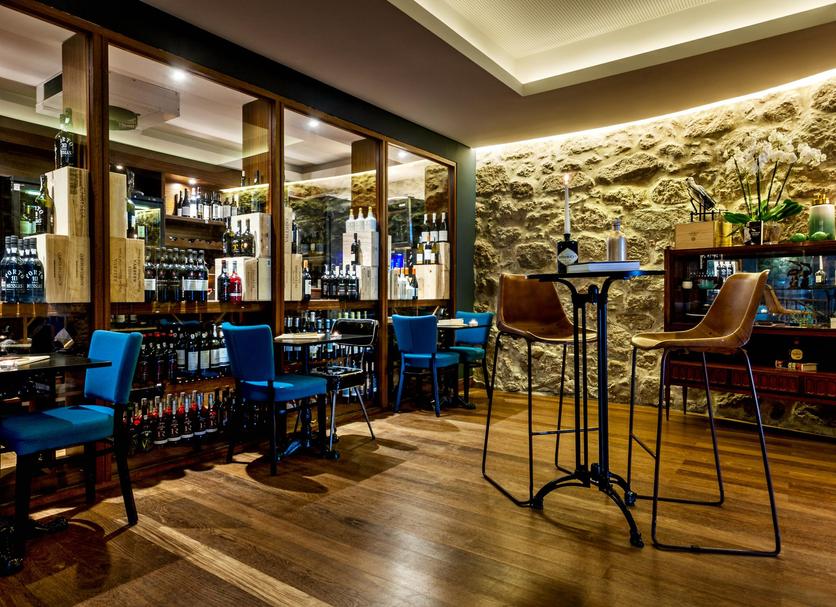 Bar Photo