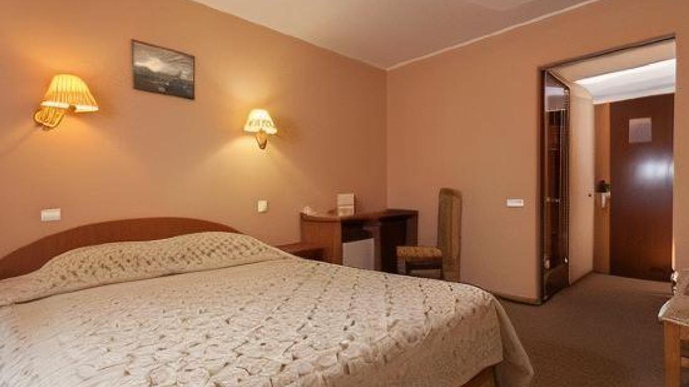 Amaks City-Hotel