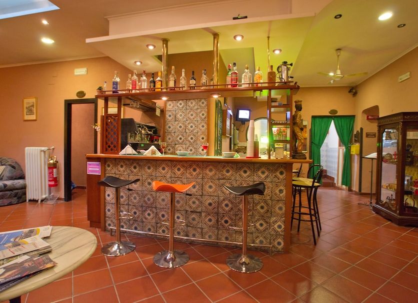 Bar Photo