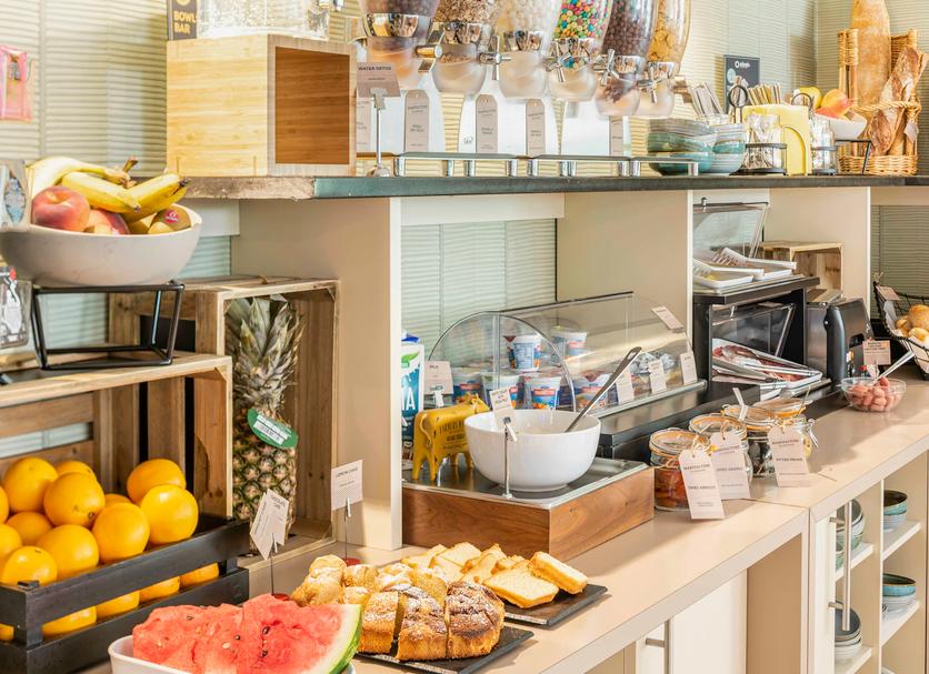 Buffet Photo