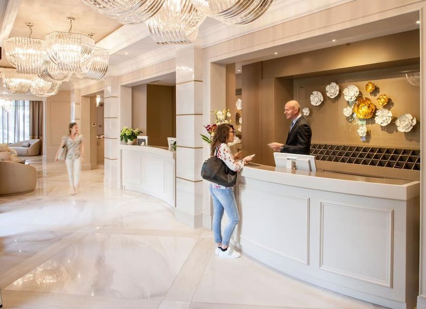 Front desk Photo