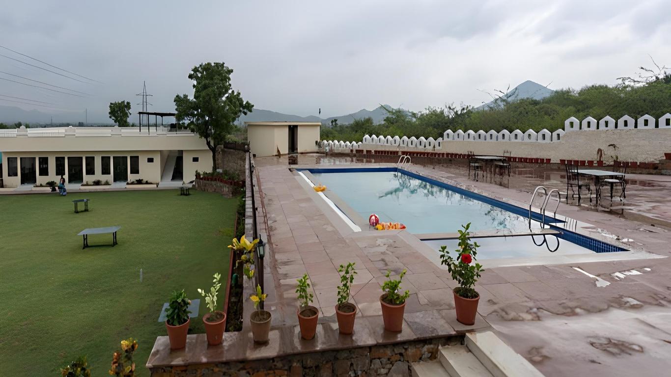 Hill Garden Retreat