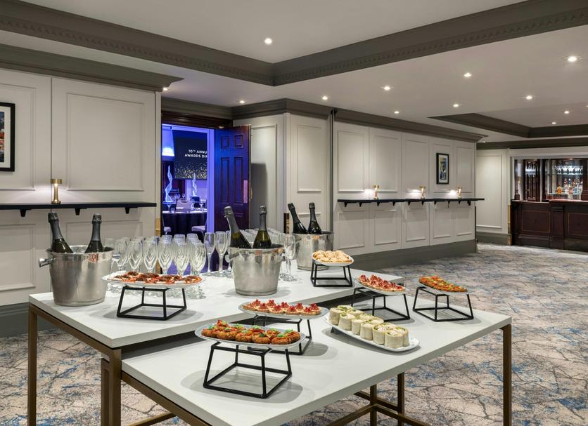 Buffet Photo