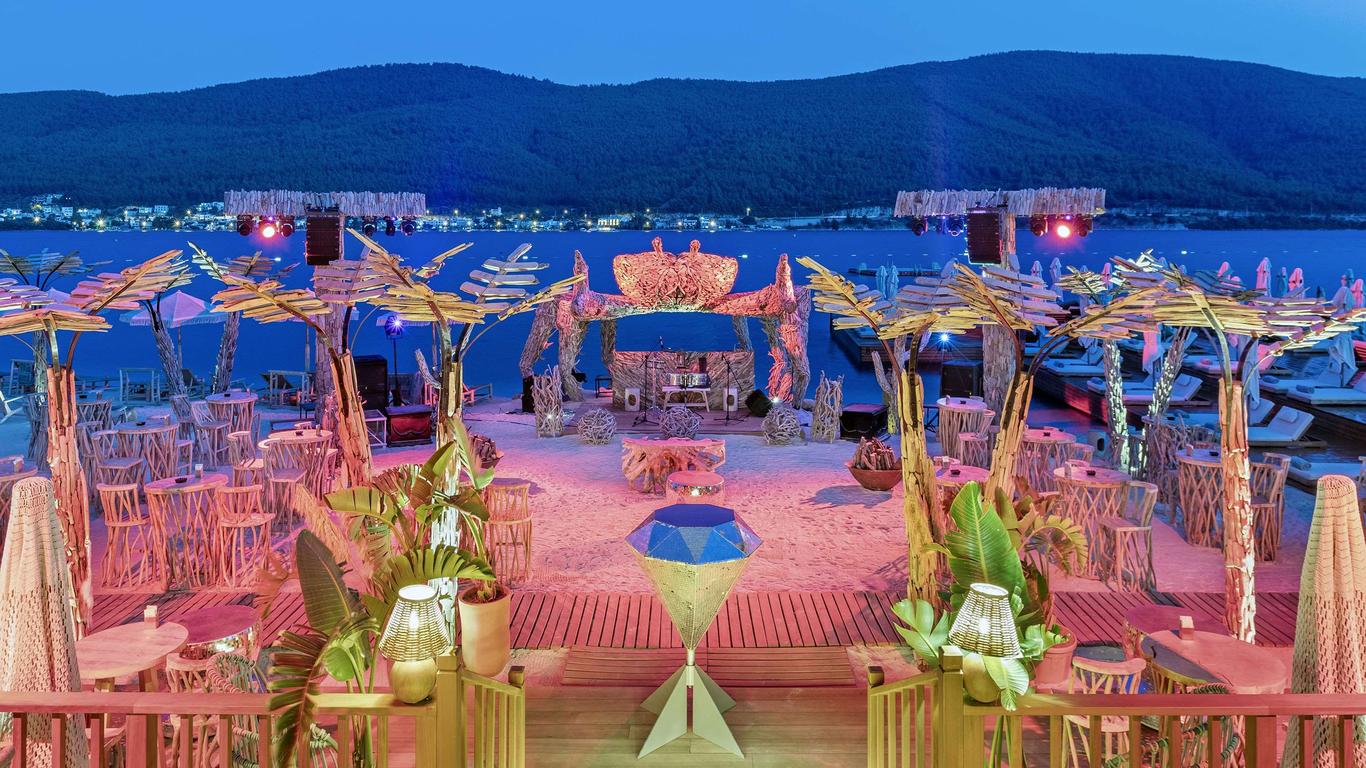 Titanic Luxury Collection Bodrum