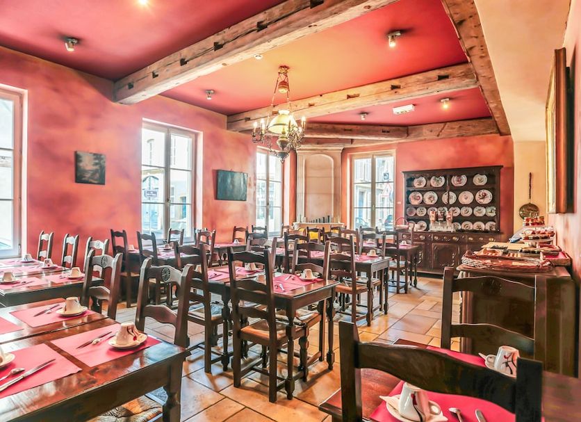 Restaurant Photo