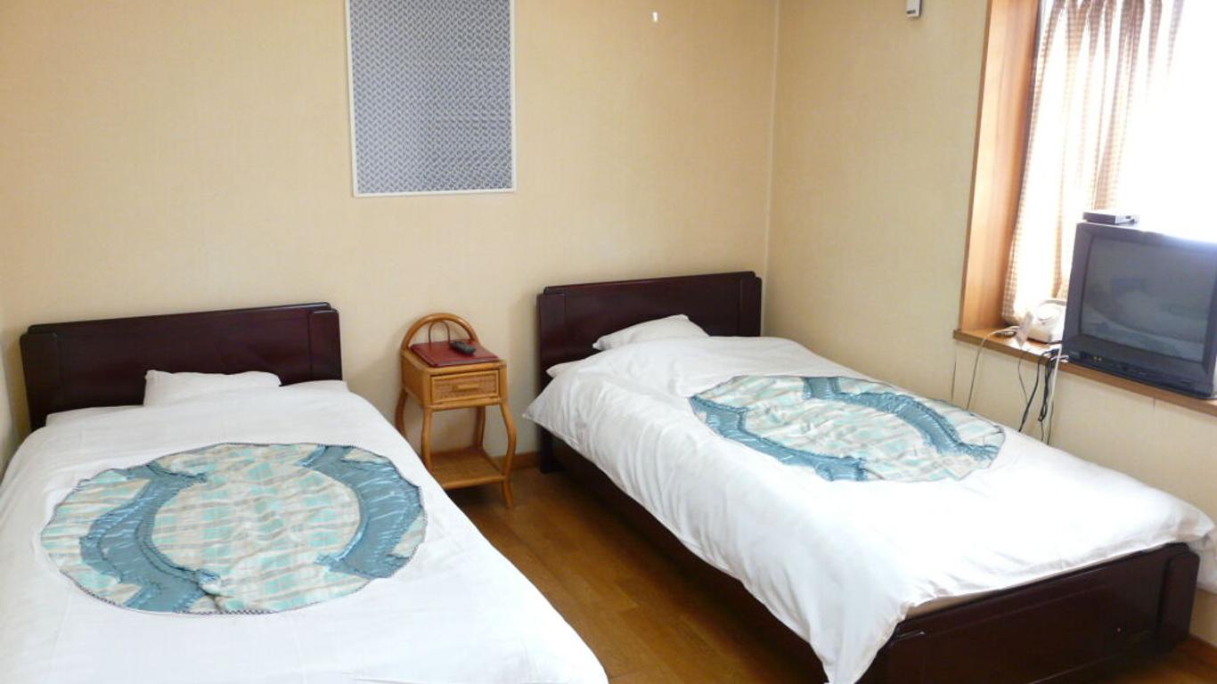 Shinwaka Lodge