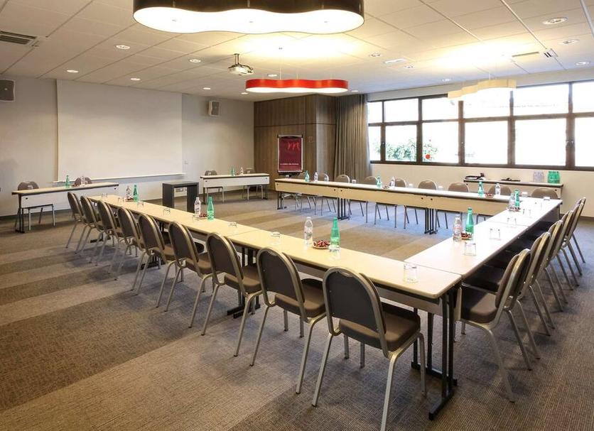 Conference room Photo