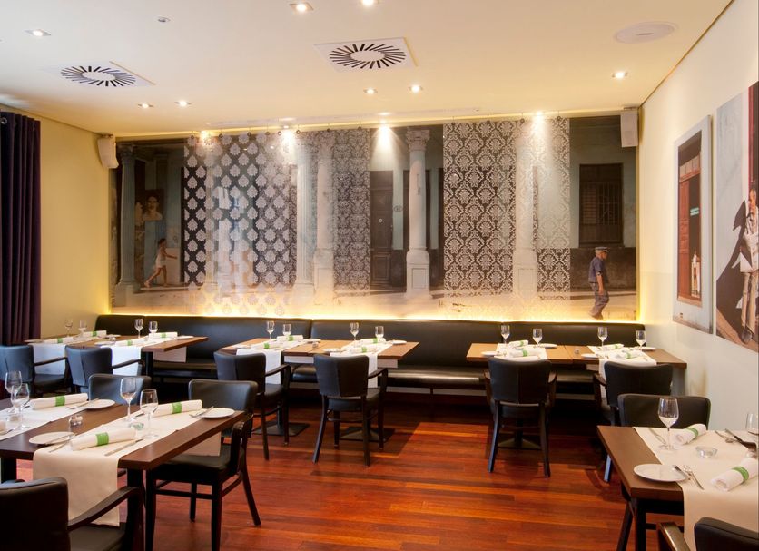 Restaurant Photo