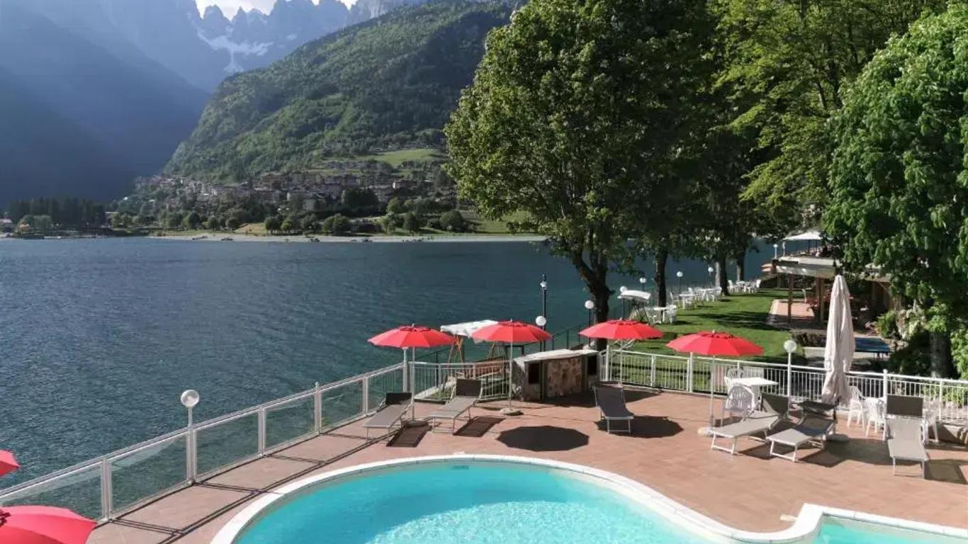 Lago Park Hotel