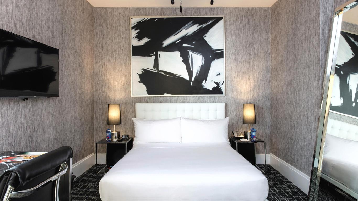 Square Hotel at Times Square