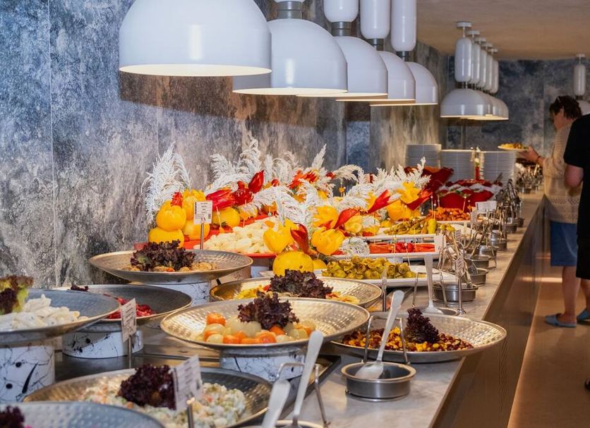 Buffet Photo