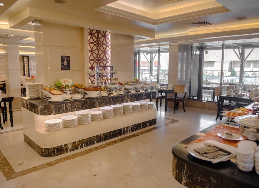 Buffet Photo