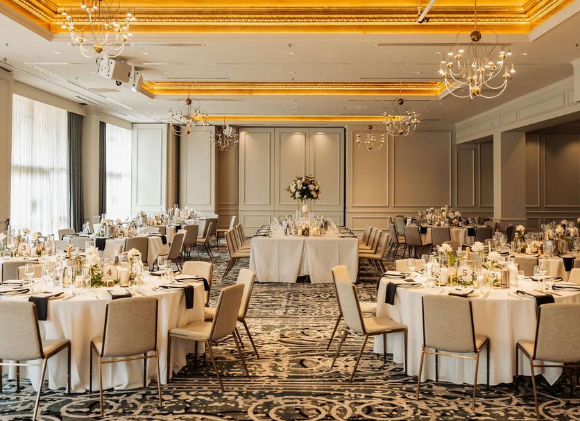 Banquet hall Photo