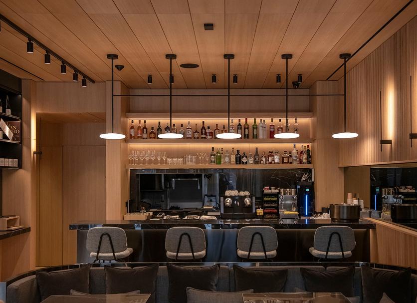 Bar Photo