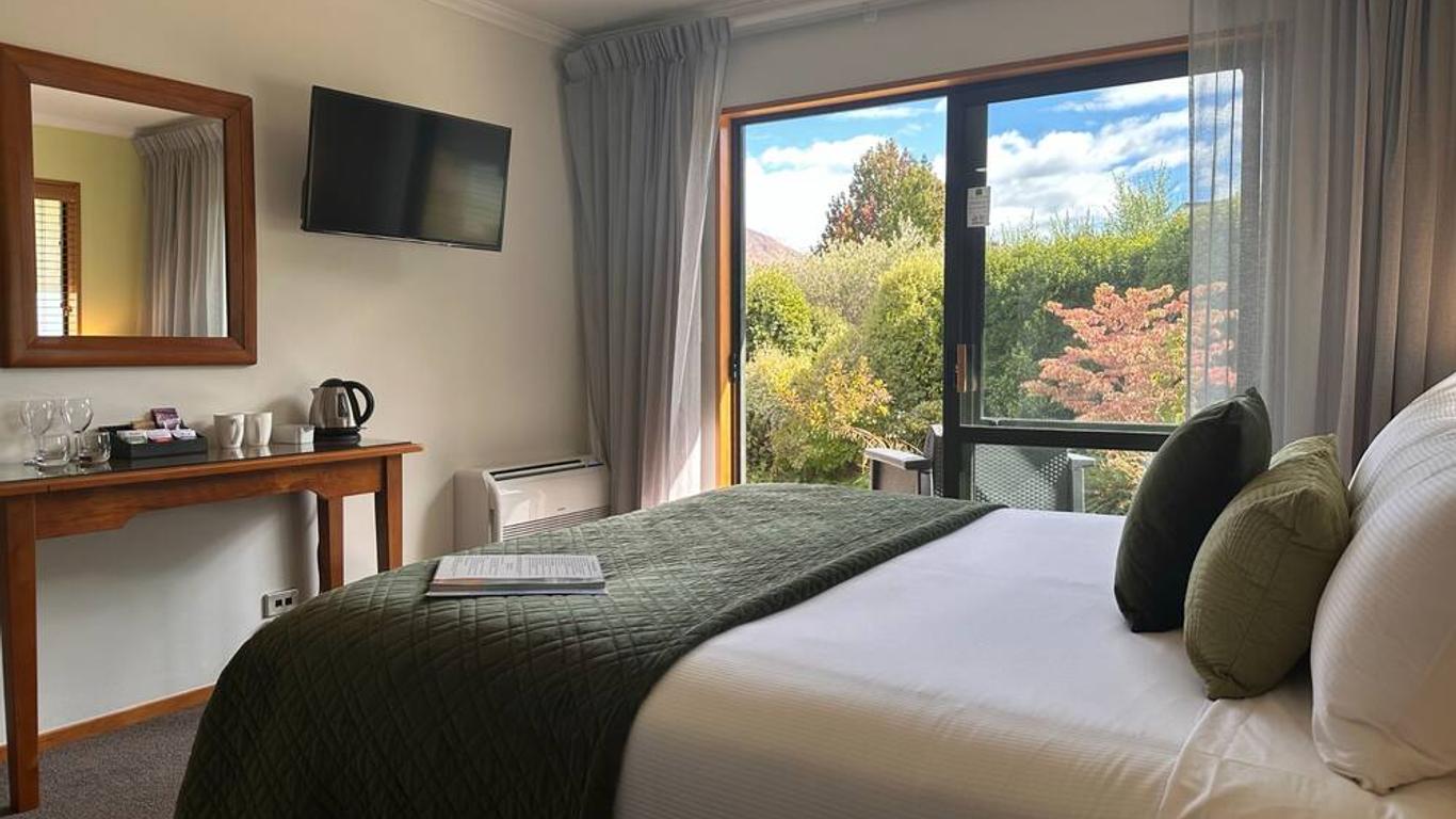 Wanaka Springs Lodge