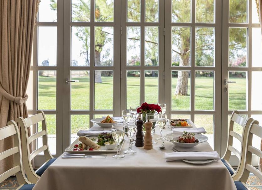 Dining room Photo