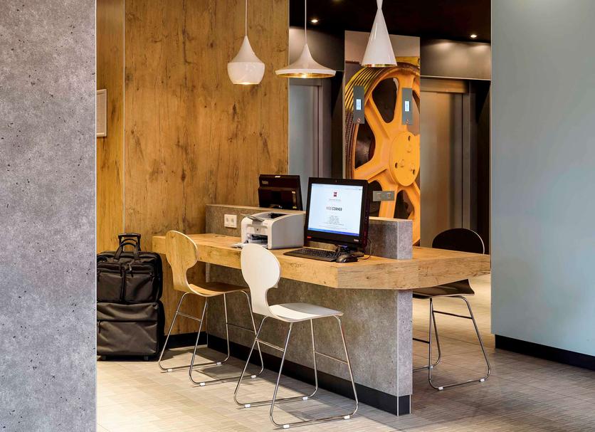 Business centre Photo