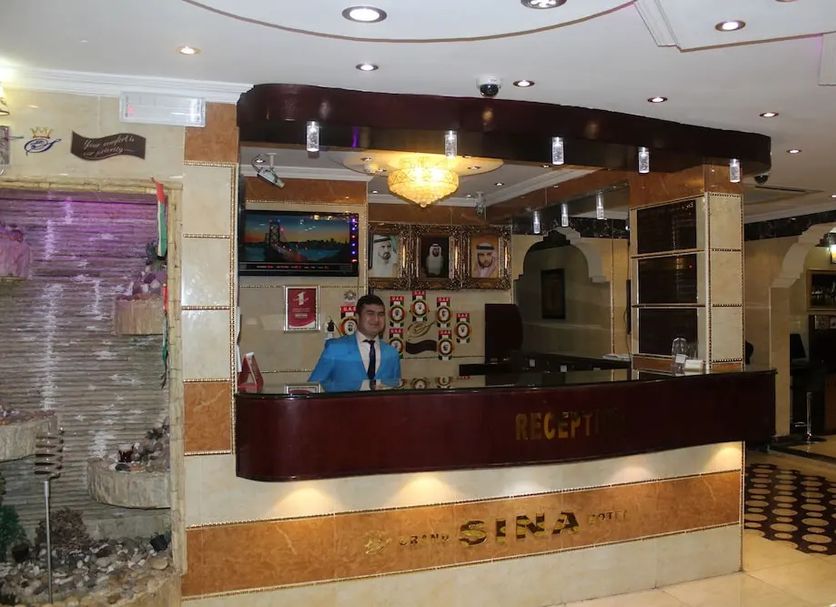Front desk Photo