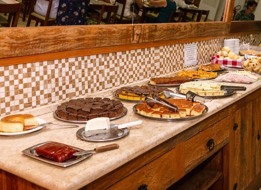 Buffet Photo