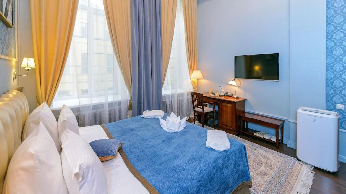 Petr Hotel