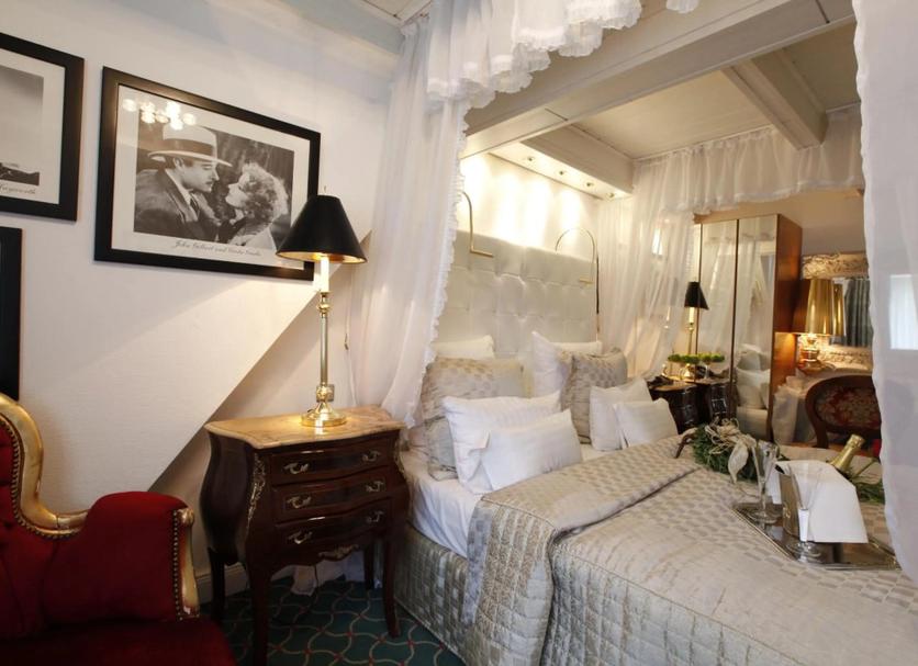 Bedroom Photo