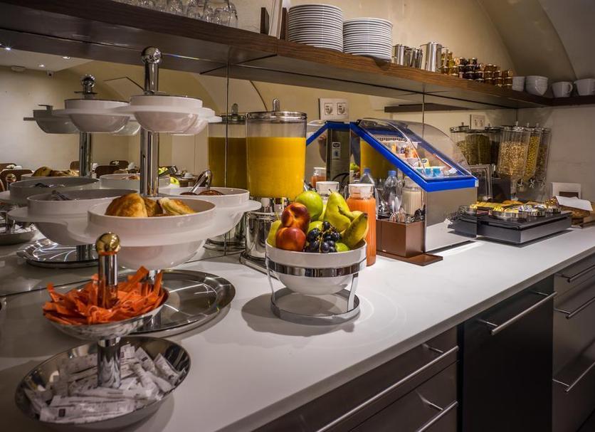 Buffet Photo