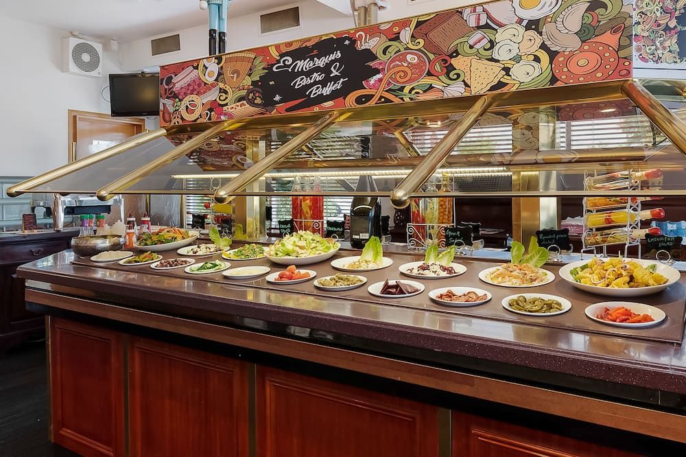 Buffet Photo