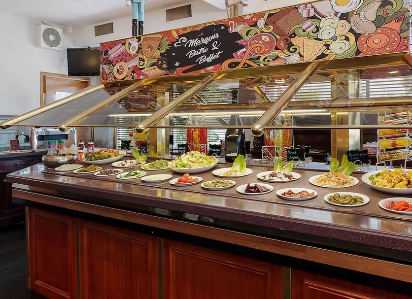 Buffet Photo