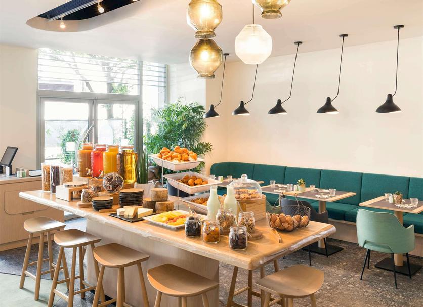 Restaurant Photo