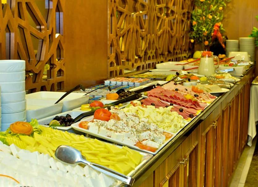 Buffet Photo