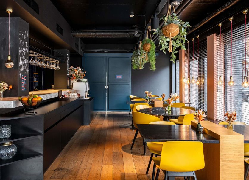Restaurant Photo