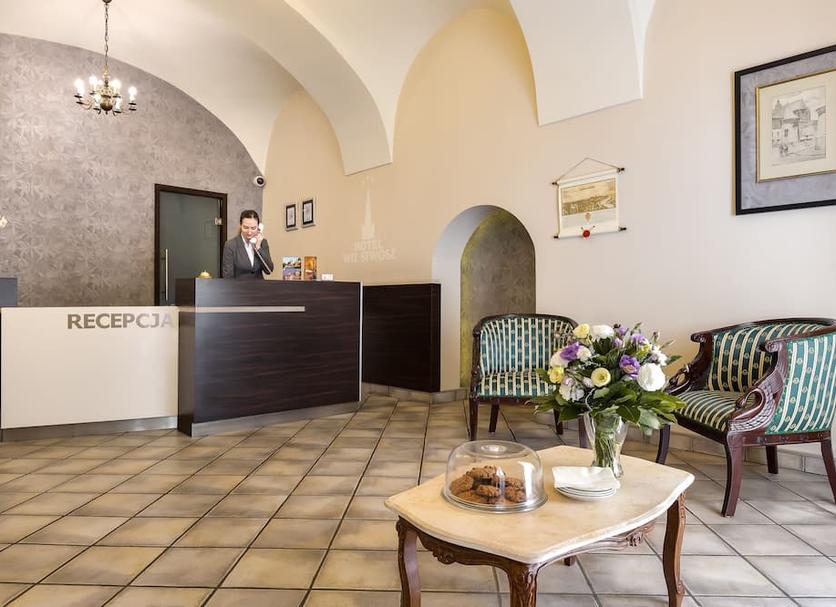 Front desk Photo