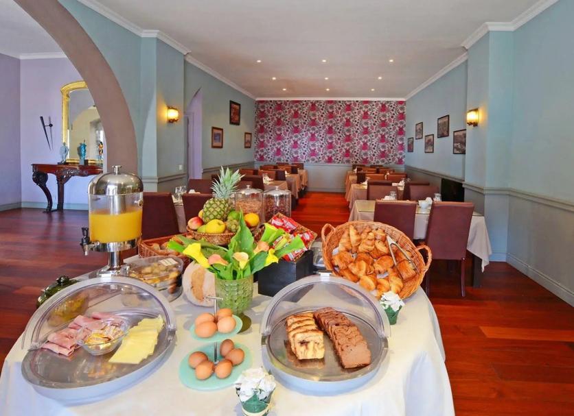 Buffet Photo