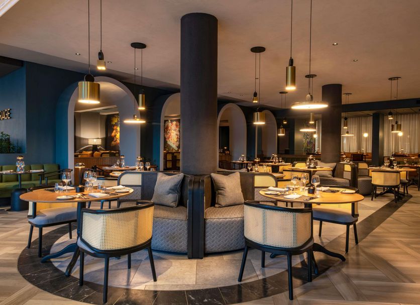 Restaurant Photo
