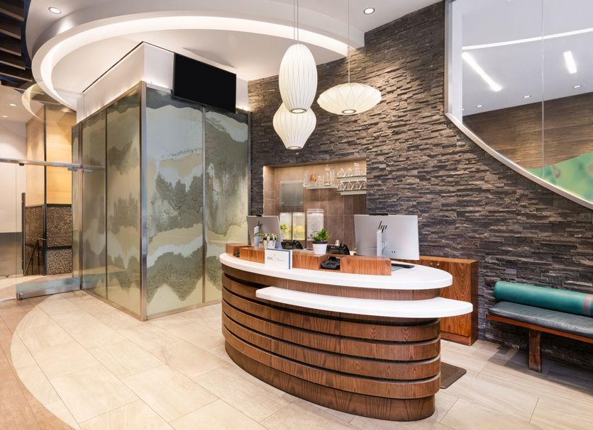 Front desk Photo