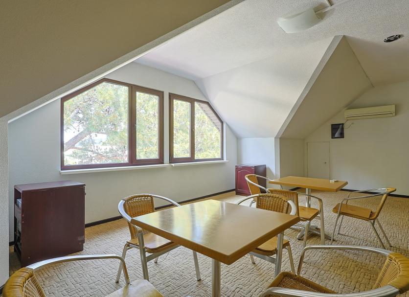 Dining room Photo