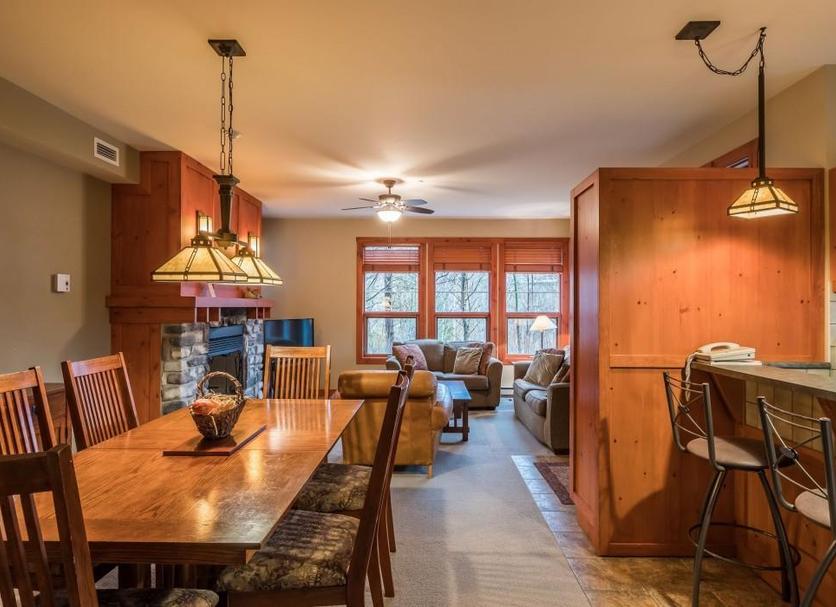 Dining room Photo