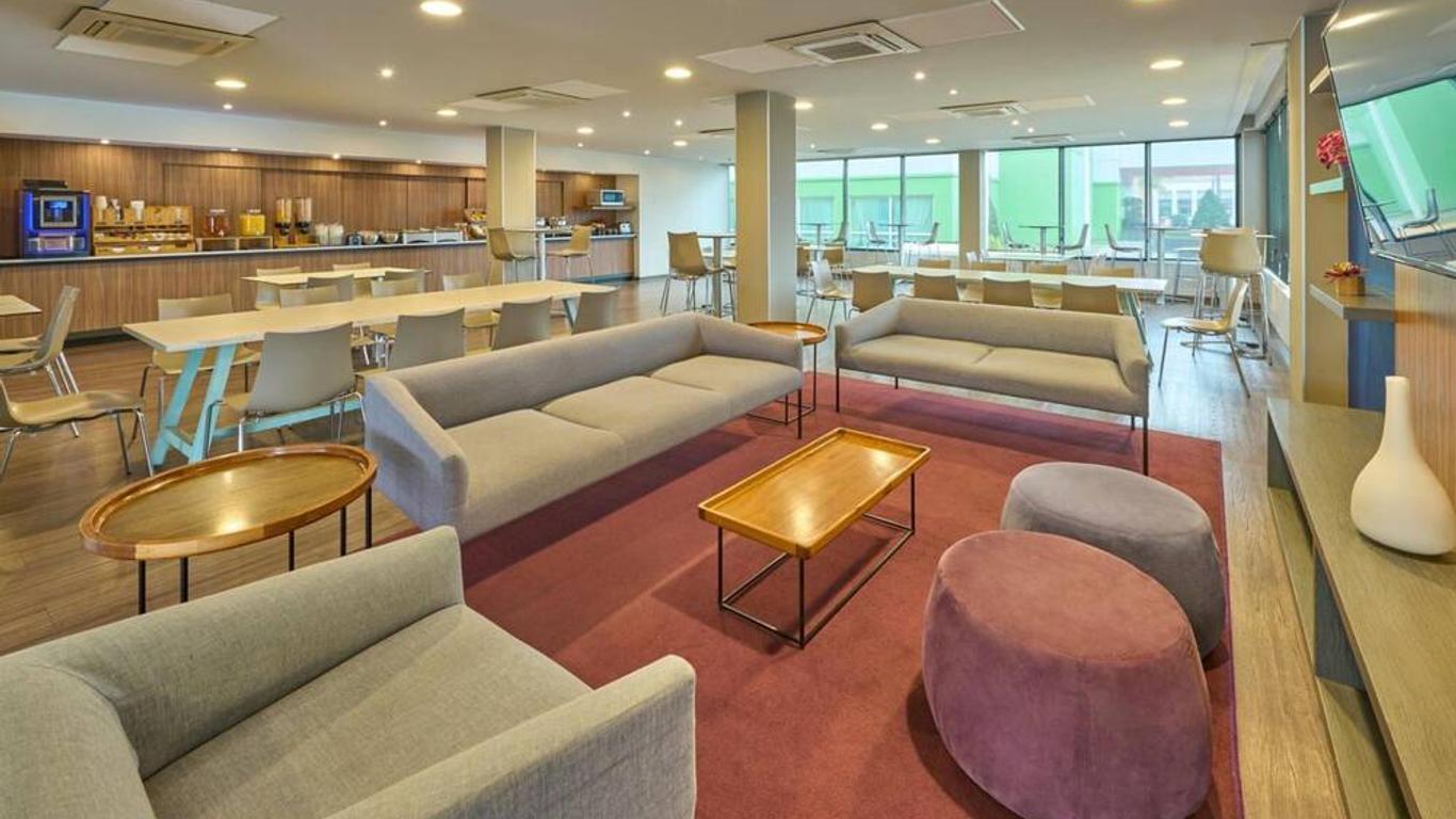 City Express Suites by Marriott Toluca