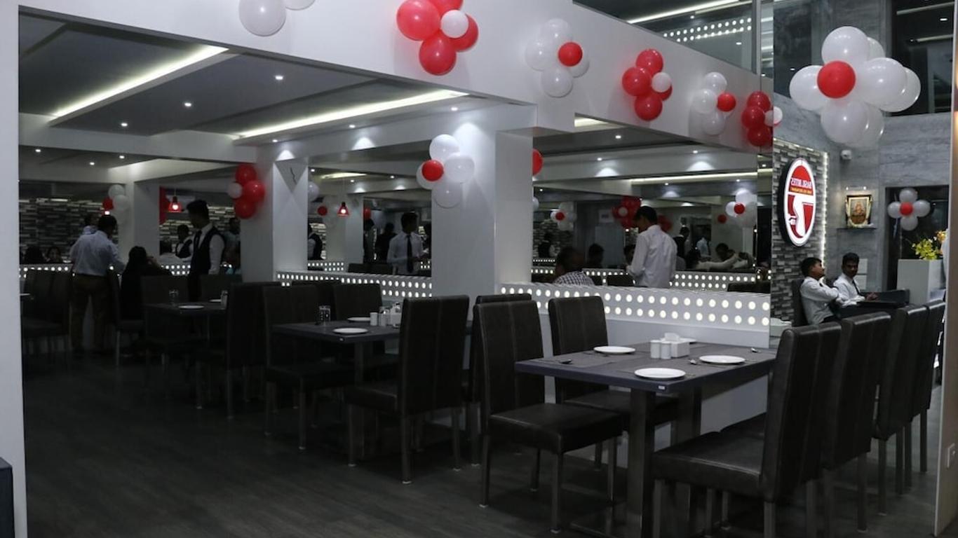 Hotel Palms Residency